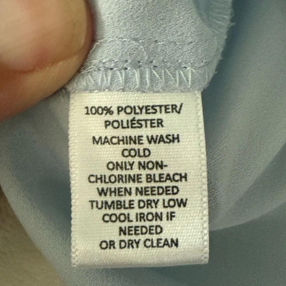 Loft Woman’s Size Medium Light Blue Blouse With Ruffle Sleeves EM85 - Picture 4 of 6